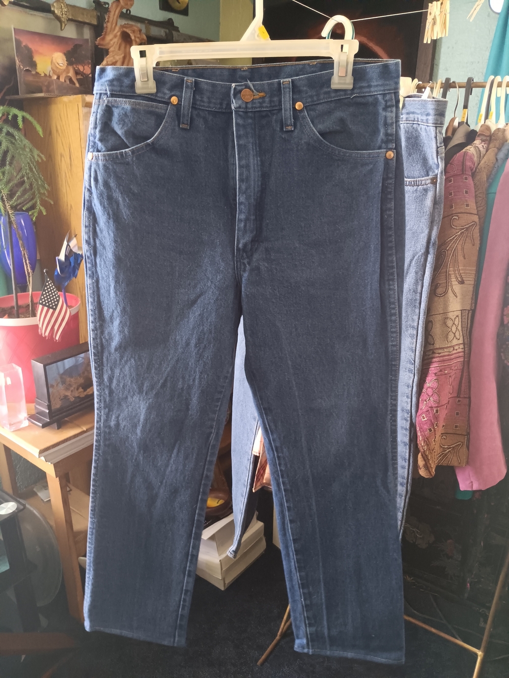 Wrangler Men’s Straight Jeans in Dark Blue Denim